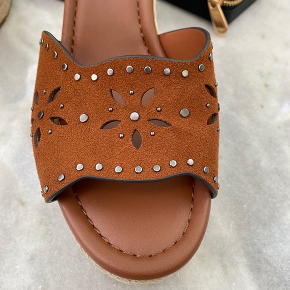 COACH WEDGES - Picture 10 of 12